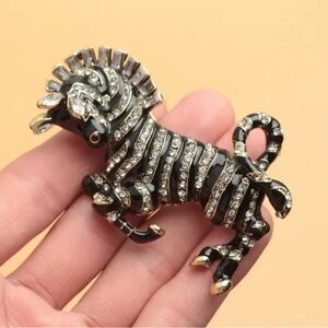 Retro Zebra Crystal Rhinestone Brooch Enamel Animal Designer‎ Jewelry Pin